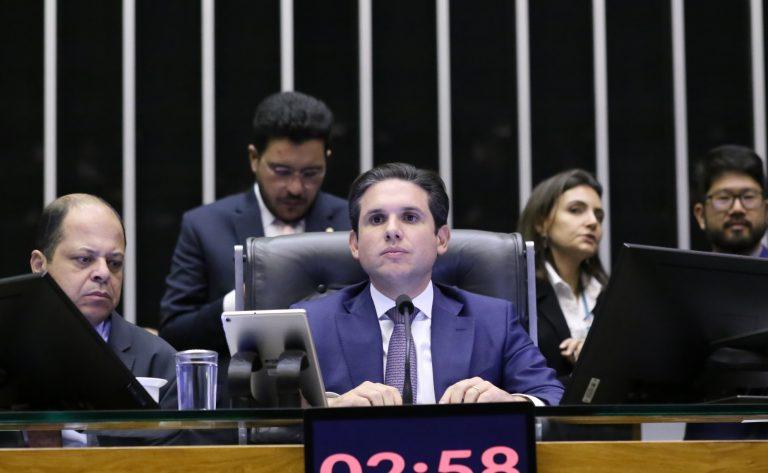 Projeto de Lei 1087/25 - Isenção e Cobrança Adicional do Imposto de Renda das Pessoas Físicas