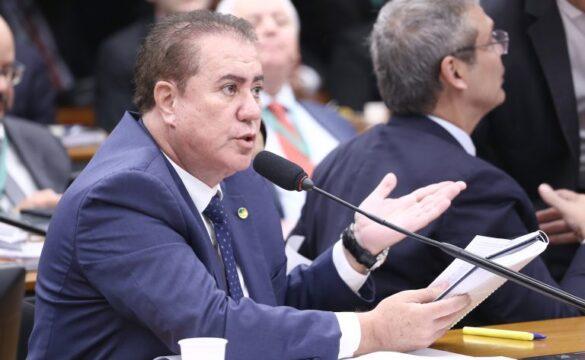 Imagem ilustrativa sobre o Projeto de Lei 704/25 e o desconto salarial em banco de horas