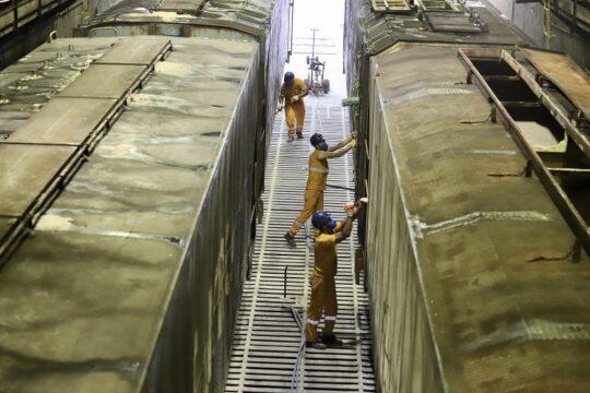 Vagões Ferroviários antigos sendo substituídos