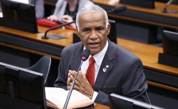 Militares em associações de classe