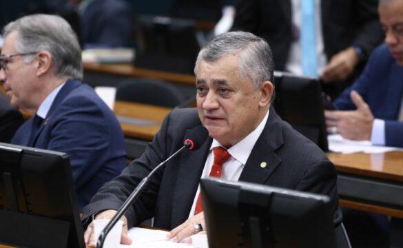 Imagem representativa sobre o Projeto de Lei que proíbe a cobrança de taxas adicionais em pagamentos via Pix