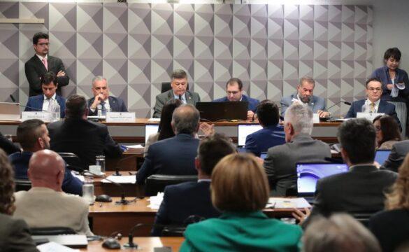 Comissão Parlamentar Mista de Inquérito do INSS investiga empresas suspeitas de fraudes contra aposentados