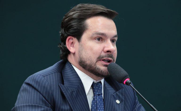 Infiltração do crime organizado em setores estratégicos da economia