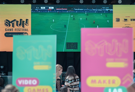 Cidade de Florianópolis ilustrada com elementos de jogos eletrônicos