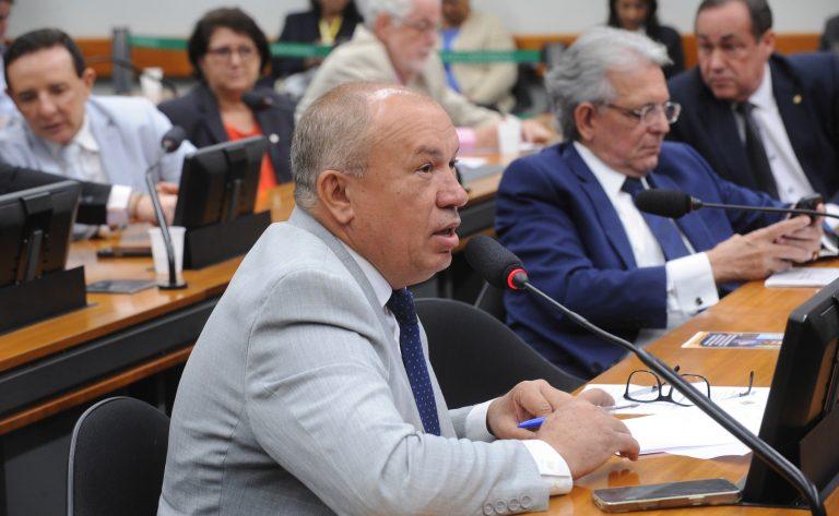 Comissionados exonerados recebem indenização por tempo de serviço