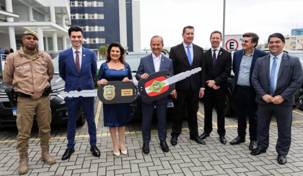 Viaturas e armamentos para a Polícia Civil