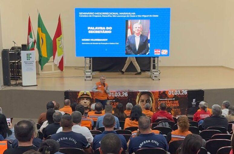 Seminário Mesorregional de Gestão de Desastres em Florianópolis