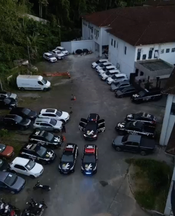 Prisões e apreensões em operação policial da Polícia Civil de Joinville