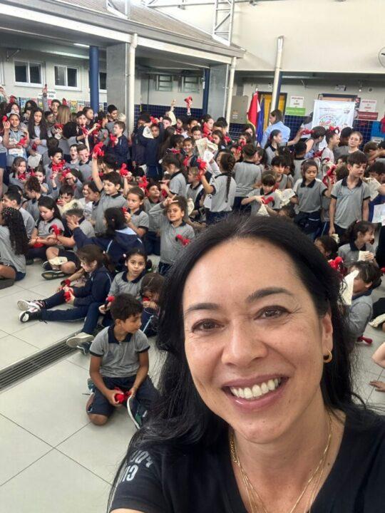 Imagem do guará-vermelho em seu habitat natural