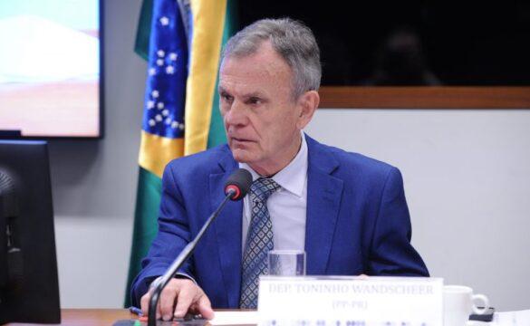 Empreiteiro responsável pela segurança e estabilidade das obras