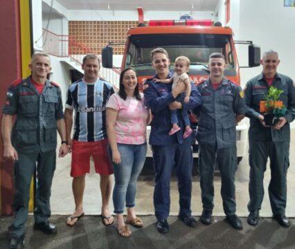 Família Agradece Equipe de Bombeiros