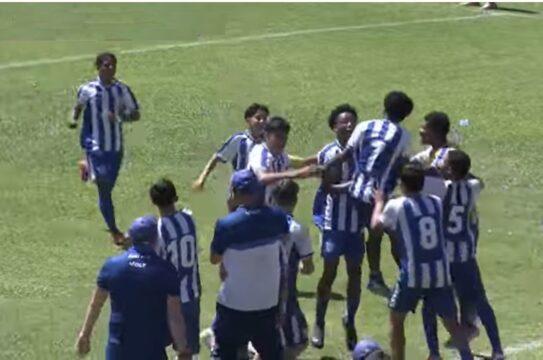 Jogo entre Avaí Sub-14 e Vila Nova-GO na Copa Umbro 2025