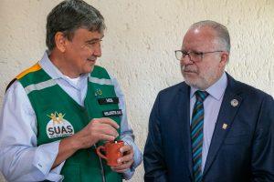 Ministro Wellington Dias em visita à UFSC