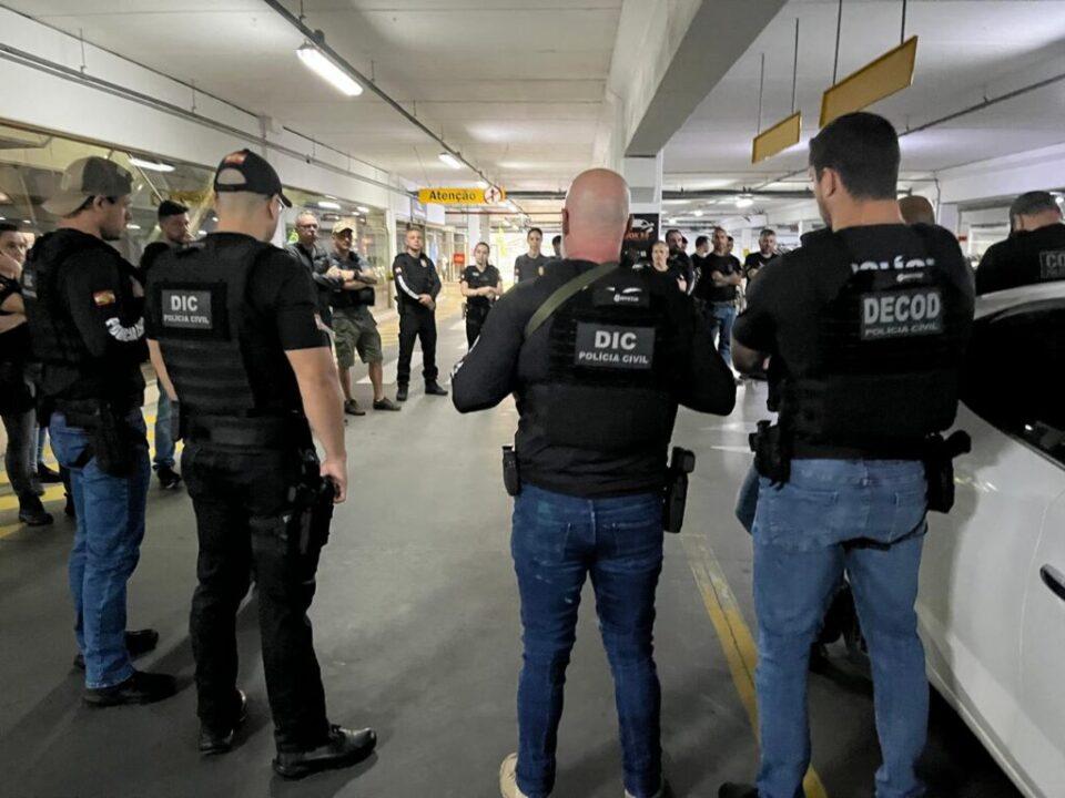 Apreensão de material investigativo em São José