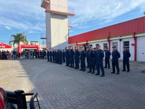 Solenidade de promoção e entrega de viaturas e equipamentos em Tubarão