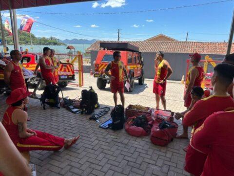 Treinamento de mergulho para preparação da Operação Estação Verão 2026