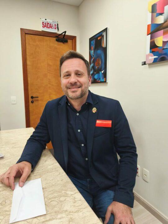 Adriano Silva e Ratinho Júnior