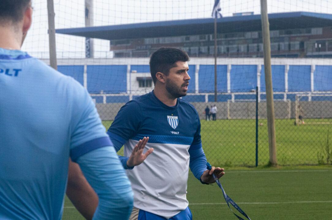 Equipe de futebol Sub-20 do Avaí em preparação para o Campeonato Brasileiro Série A