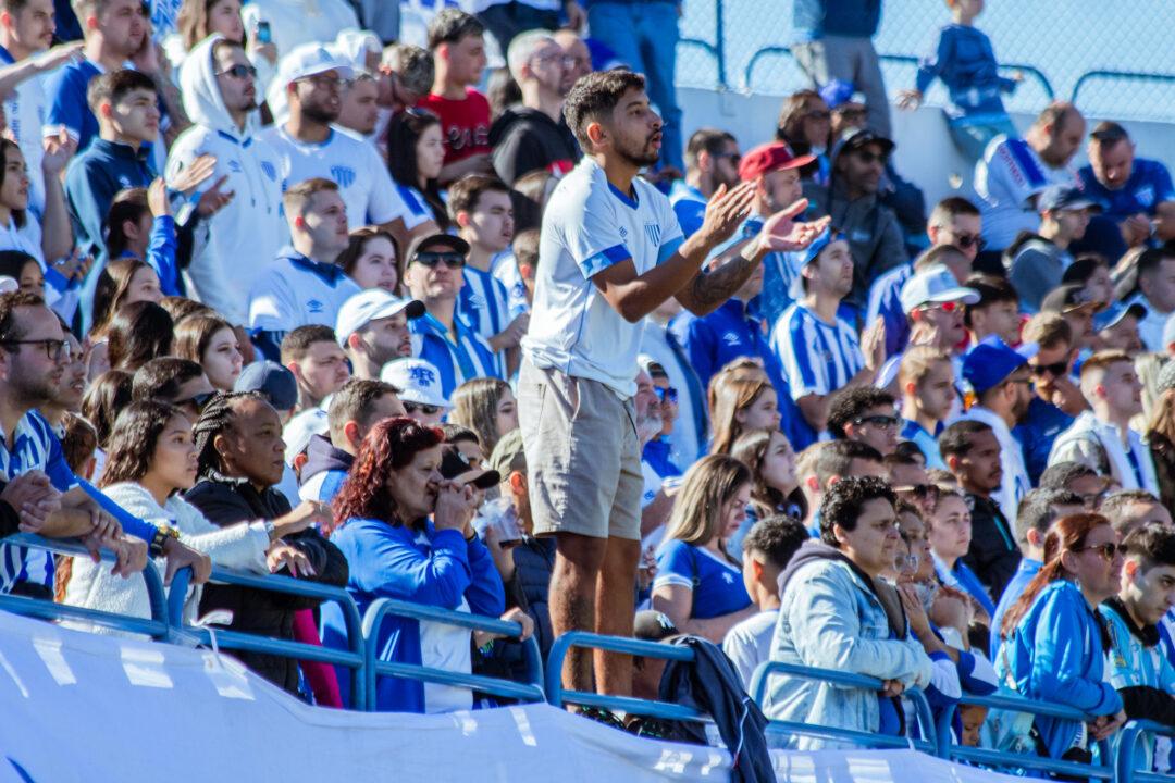 Ingressos disponíveis para partida entre Avaí e Carlos Renaux