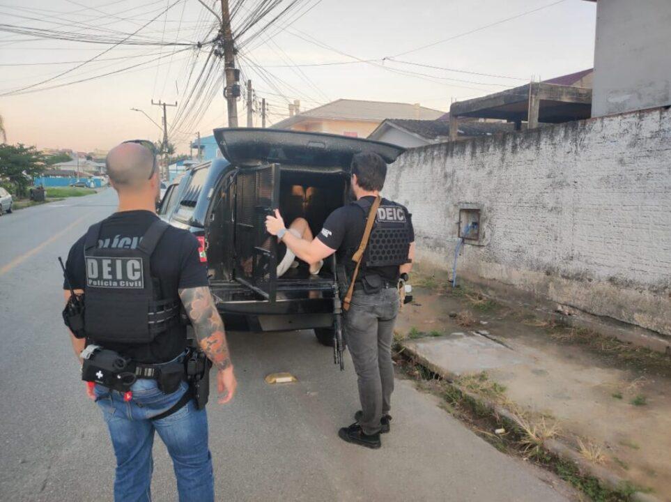 Prisão de traficante relacionada à apreensão de 110kg de maconha