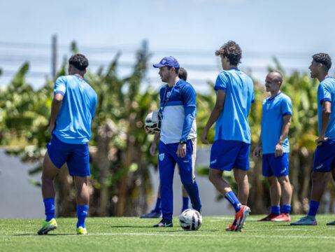 Categoria Sub-20 do Avaí em treinamento