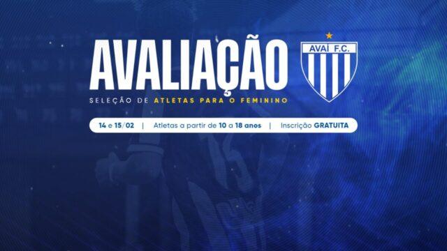 Jovens talentos jogando futebol no Avaí Feminino