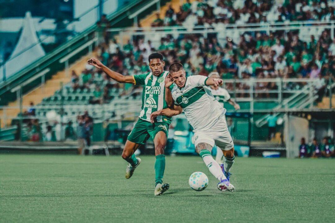 Chapecoense vs Coritiba na Arena Condá em Chapecó