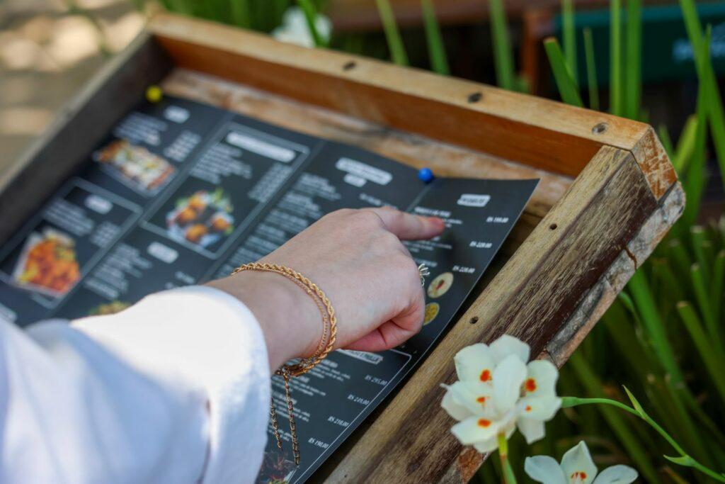 Gráfico representativo do crescimento do setor de serviços em Santa Catarina em 2025