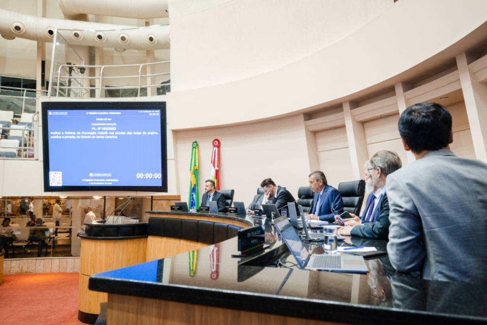 Deputados Aprovando Projetos na Assembleia Legislativa de Santa Catarina