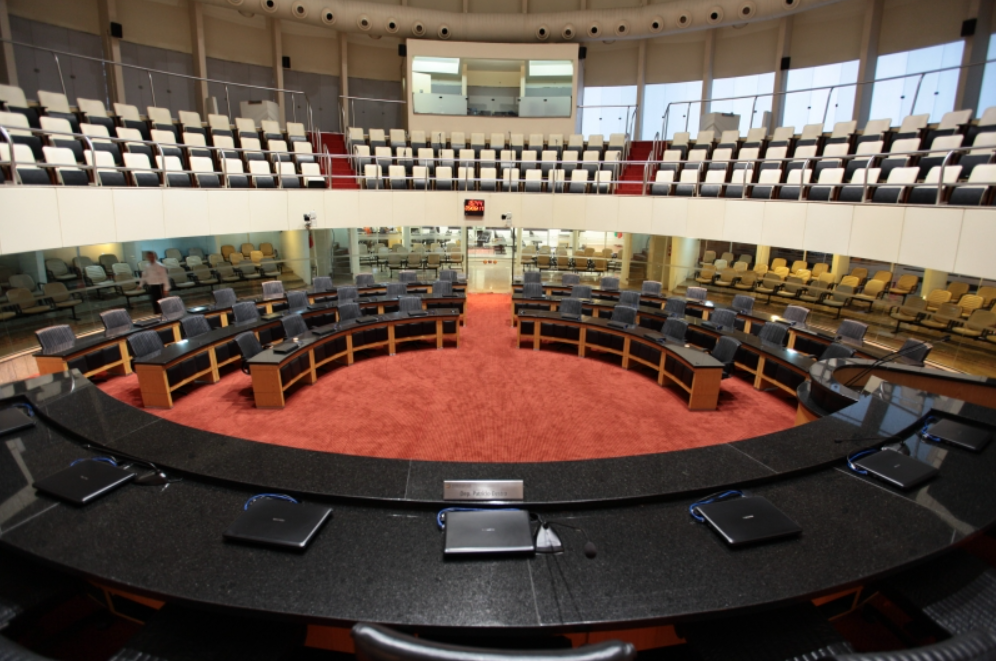 Plenário Deputado Osni Régis durante atividade legislativa da Alesc