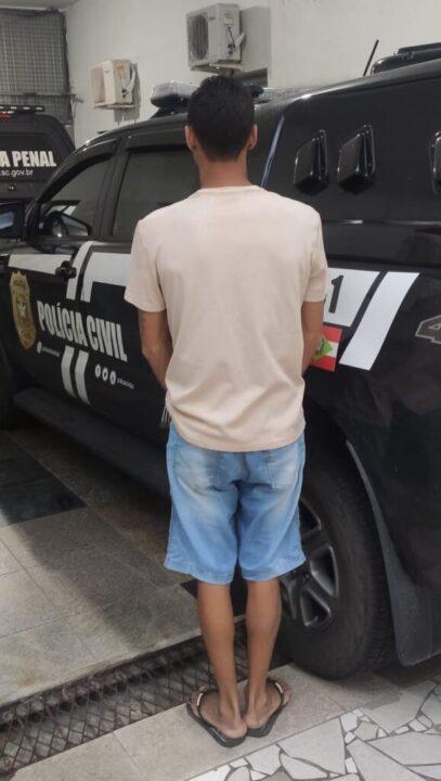 Homem preso pela Polícia Civil de Santa Catarina