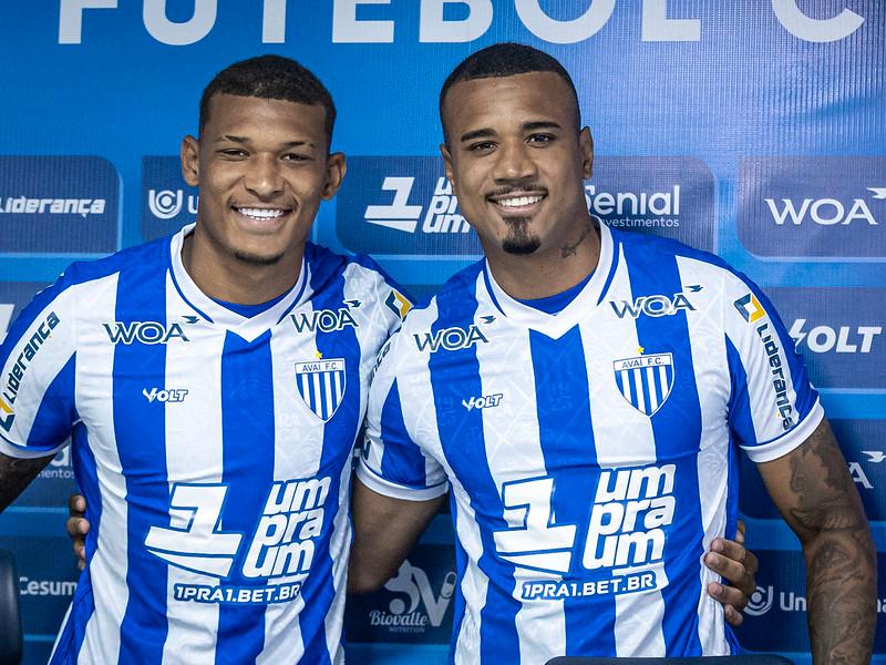 João Maistro e Walace França, novos reforços do Avaí FC para a temporada 2026
