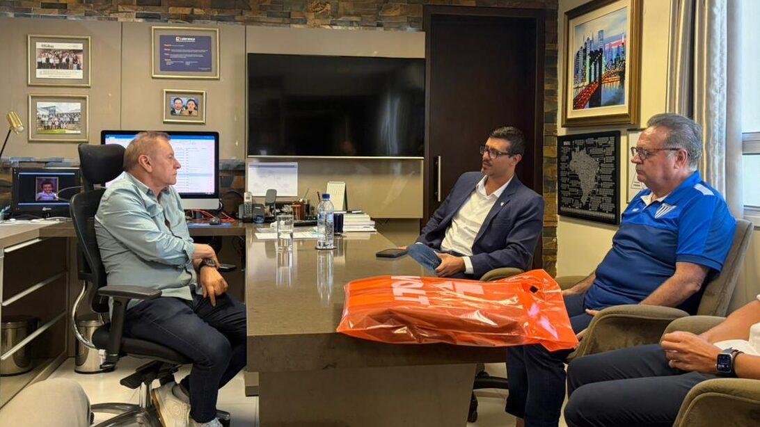 Avaí e Liderança Serviços - Renovação de Parceria