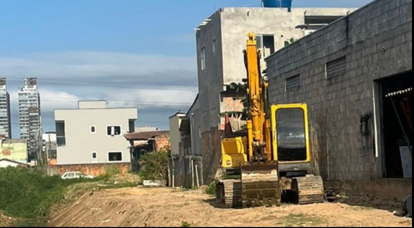 Imagem de ações de prevenção de enchentes no bairro Caminho Novo em Palhoça