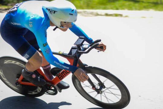 Ciclista Vinicius Thor Kovalkys na Espanha
