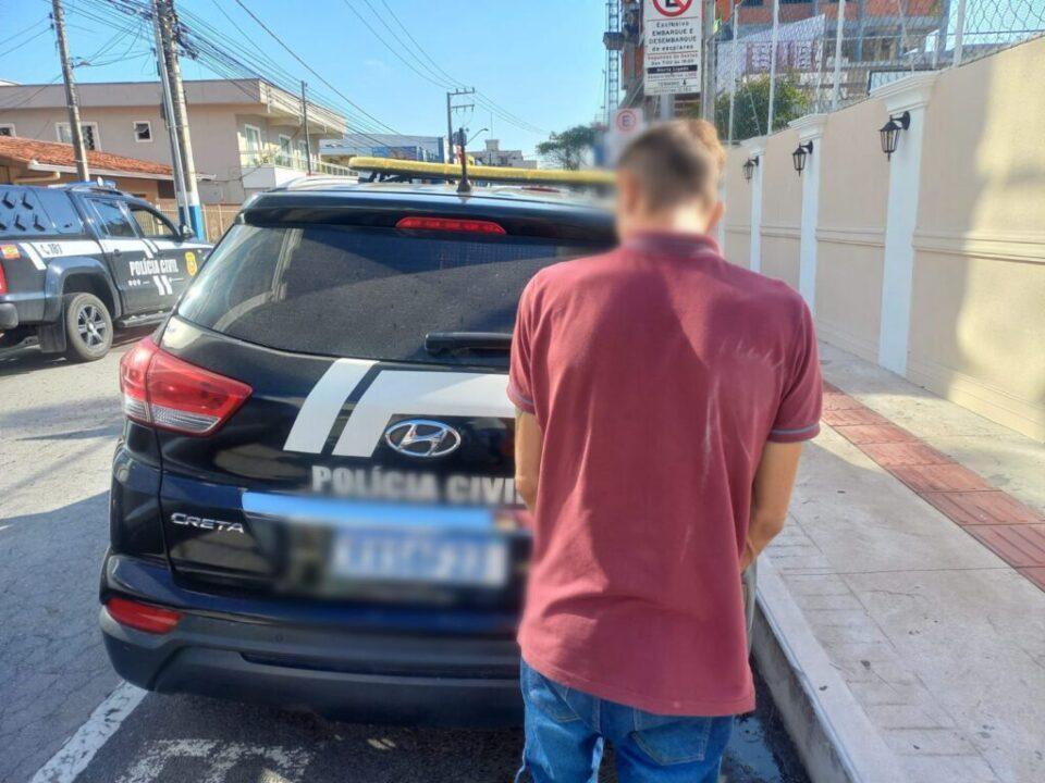 Homem preso pela Polícia Civil de Santa Catarina