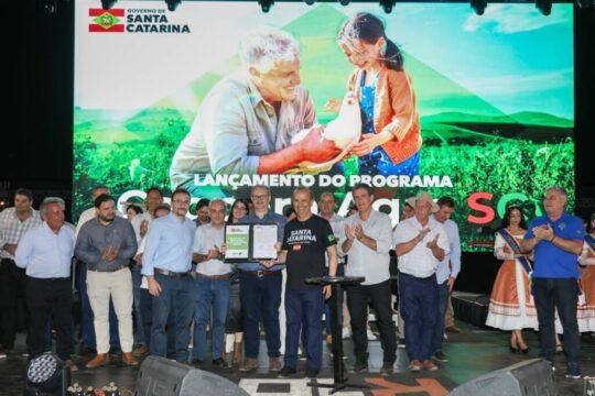 Imagem representativa do lançamento do Programa Coopera Agro SC em Santa Catarina