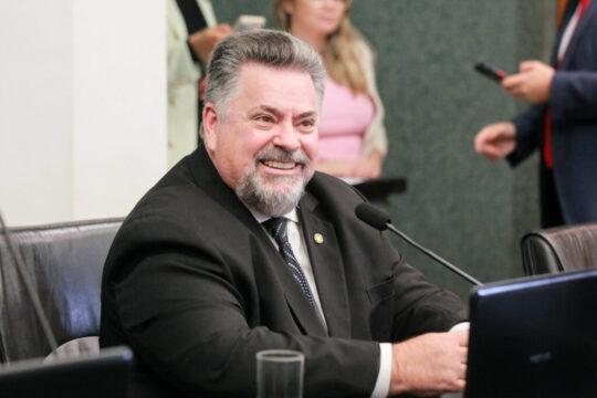 Imagem do projeto de lei sobre fornecimento de tirzepatida na Alesc