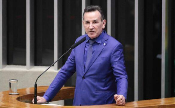 Imagem ilustrativa de tornozeleira eletrônica