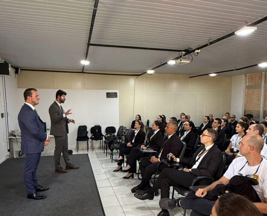 Especialistas do Serviço Secreto dos EUA compartilhando expertise com alunos da ACADEPOL em Florianópolis