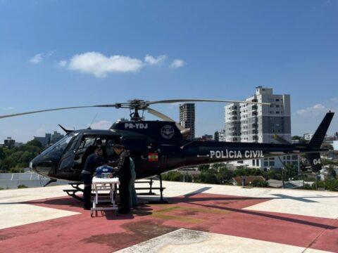 Aeronave da Polícia Civil realizando transporte aeromédico