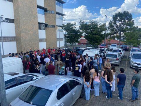 Treinamento de evacuação realizado pelo Corpo de Bombeiros Militar de Santa Catarina no Fórum de Canoinhas
