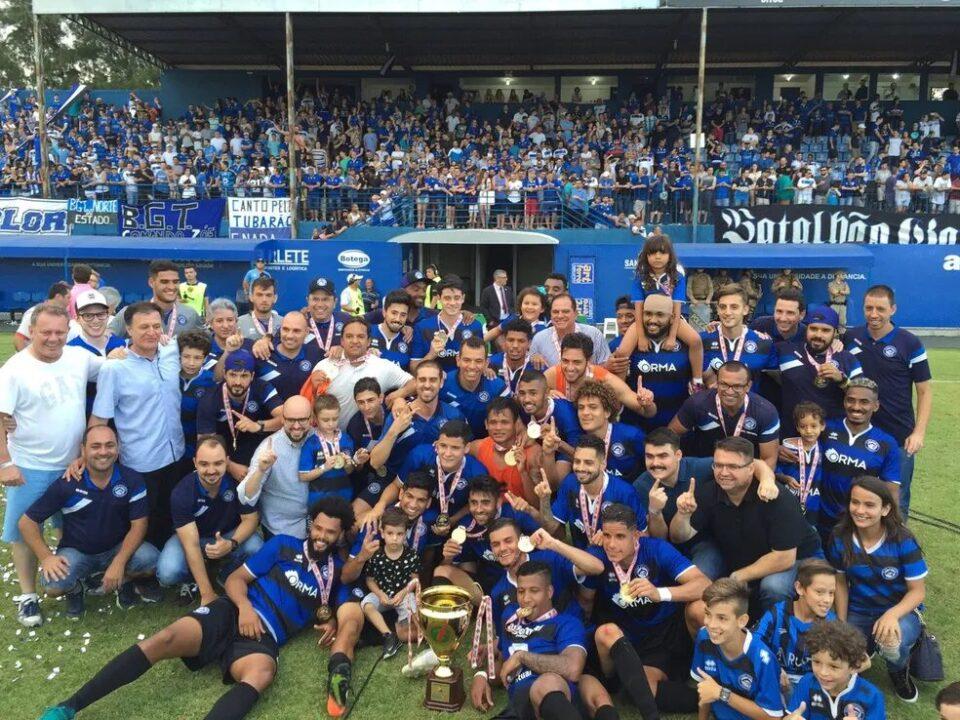 Clube Atlético Tubarão - 21 anos