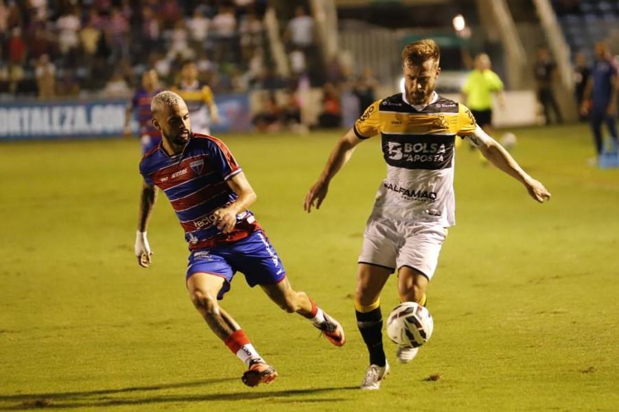 Jogadores de futebol em campo