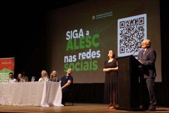 Seminário sobre políticas de inclusão em Santa Catarina