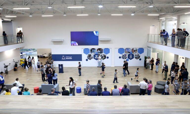 Centro de Referência em Inovação para Educação - Joinville