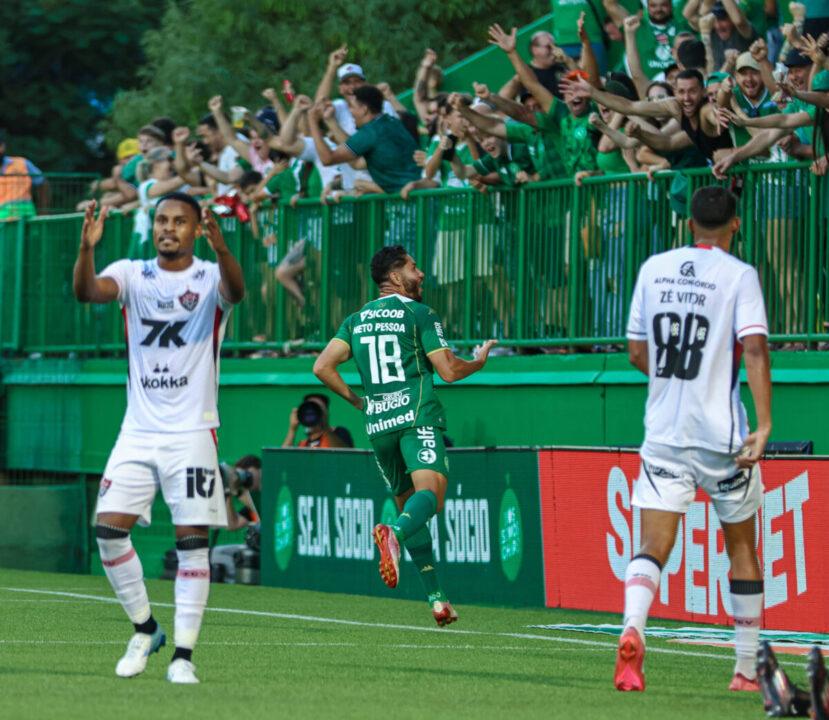 Estreia de Fábio Matias no comando da Chapecoense