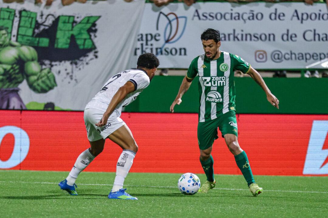 Escudo da Chapecoense e do Fluminense