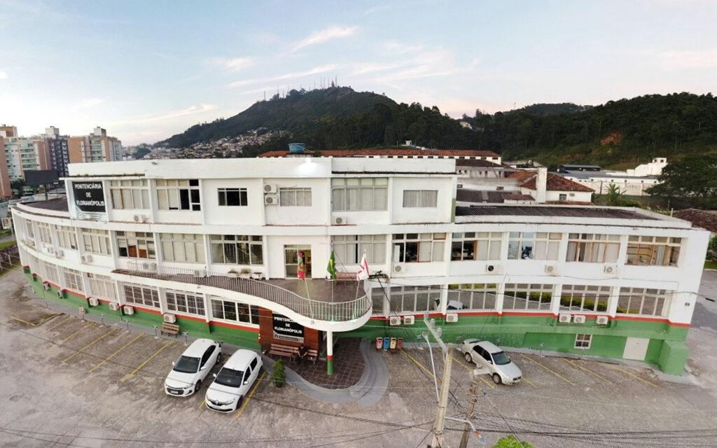 Complexo Penitenciário da Agronômica e Centro Integrado de Cultura (CIC) em Florianópolis