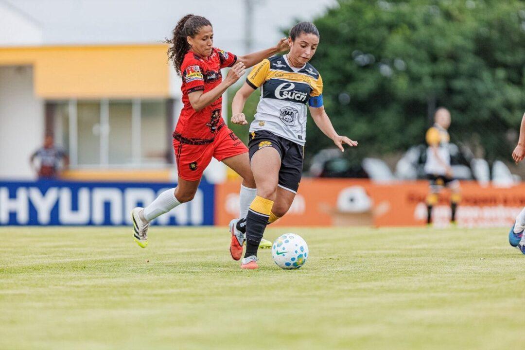 Imagem da classificação emocionante do Criciúma nos pênaltis na Copa do Brasil Feminina